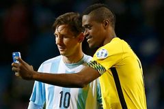 Messi rozdával selfie, Argentině ale jistil postup Higuaín