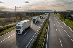 Potvrzeno, emise u nákladních aut se musí snížit. Do roku 2030 o 30 procent