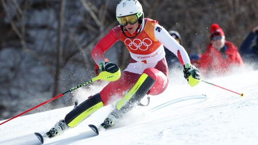 Wendy Holdenerová na trati prvního kola slalomu