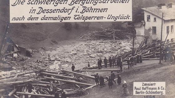 Na stromech visela těla obětí. Tragédie přehrady na Bílé Desné rezonuje i po letech