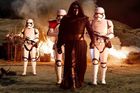 Temné straně musíme čelit, hlásá nová upoutávka na Star Wars: Síla se probouzí