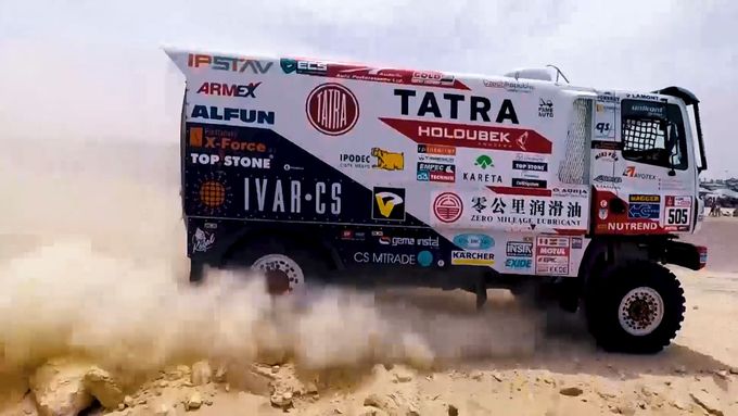 Pořadatelé nás nešetří, znělo z tatrováckého týmu po druhé etapě Rallye Dakar, která vedla pouštními dunami u peruánského města Pisco.