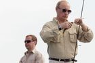 Pád rublu si žádá oběti. Skončí tandem Putin-Medveděv?