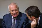 Podnikatel, kterého Václav Klaus omilostnil kvůli psychickému stavu, poslal jeho institutu miliony