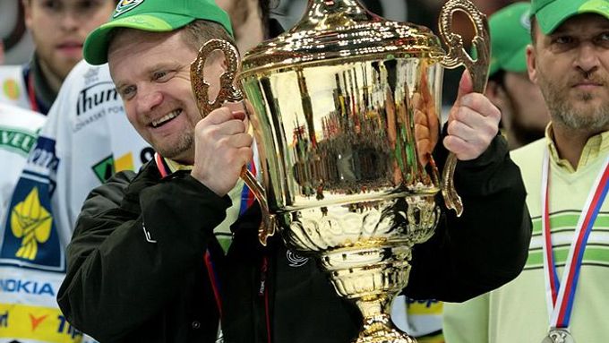 Zisk poháru za druhé místo Karlovarští docení později.