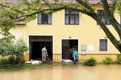 Vláda dá na obnovu po povodních až 4 miliardy