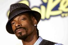 Snoop Dogg chtěl z Itálie letět s hotovostí 400.000 dolarů