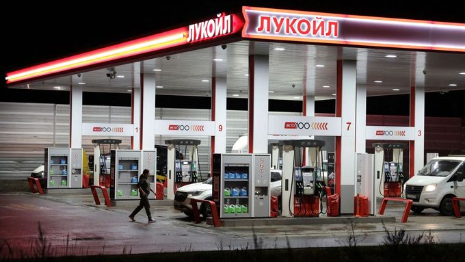 Pumpa Lukoilu v Moskvě, 28. října 2025.