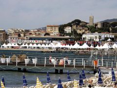 Pobřeží v Cannes: No nenaláká vás tento pohled?