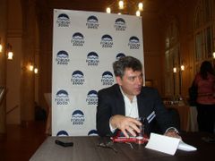 Boris Němcov na konferenci Forum 2000.