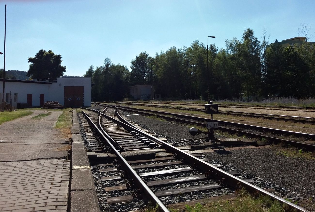 Koleje, nádraží - ilustrační foto