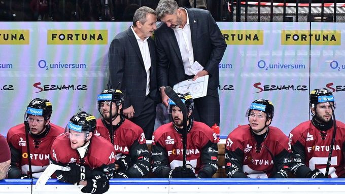 Sparta - České Budějovice. Lavička domácích