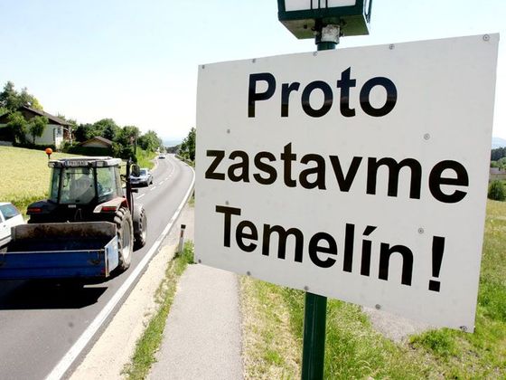V souvislostech Stop Temelín: cedule za hranicemi