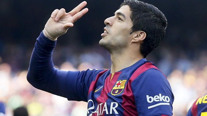 Luis Suárez se raduje z gólu Barcelony
