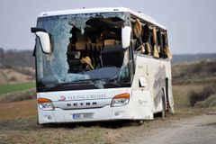 Nehoda autobusu České filharmonie v Rakousku: 13 zraněných