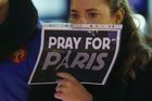 Živě: Útoky v Paříži mají 129 obětí. Policie zadržela první podezřelé, stopy vedou do Belgie