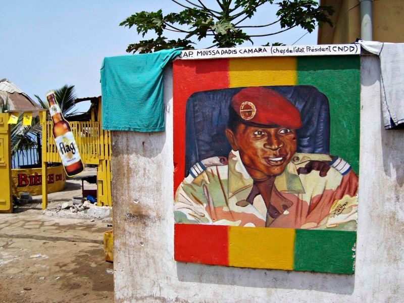 Conakry - vyobrazení šéfa zdejší junty