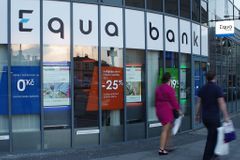 Equa bank byla loni poprvé v zisku, počet klientů vzrostl o skoro 40 procent