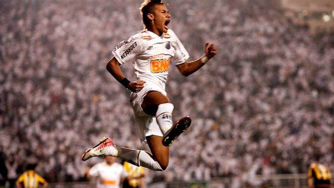 Neymar pomohl Santosu k triumfu v Poháru osvoboditelů.