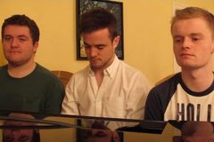 VIDEO Irské trio přezpívalo slavný hit ze sitcomu Přátelé