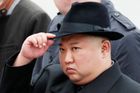 Kim vtipkuje o své váze, jako dítě jedl želvy. Novinářka líčí tajný život diktátora