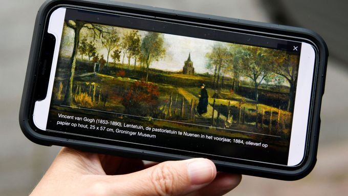 Van Goghův obraz Jarní zahrada za šest milionů eur ukradl zloděj z holandského muzea v březnu 2020.