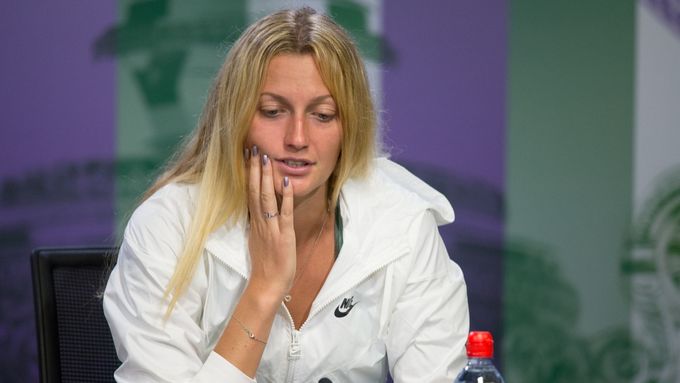 Zklamání Petry Kvitové po vyřazení z Wimbledonu.