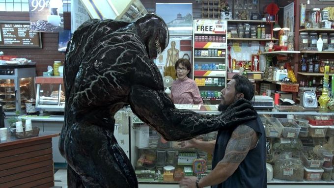 Film Venom se dočkává až zdrcující a posměšné kritiky, což není úplně oprávněné.