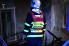 Žháři zapálili dům na Opavsku, děvčátko bojuje o život