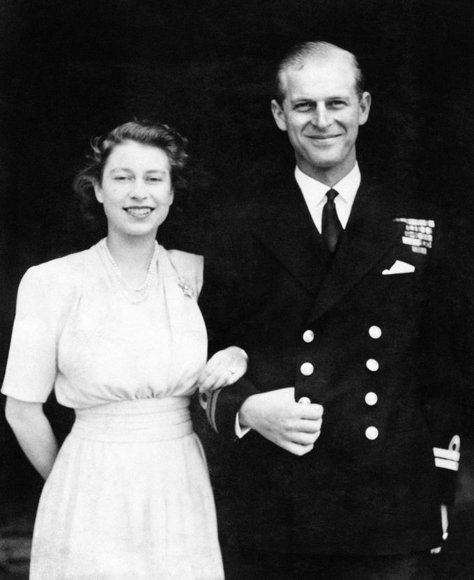 Alžběta II., Philip Mountbatten