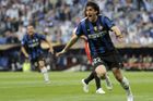 Inter deklasoval Bari, Lazio se rozešlo s AC smírně