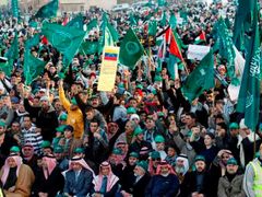 Protesty proti izraelskému útoku v Jordánsku. Protiizraelské demontrace tisíců lidí probíhájí v řadě států po celém světě.