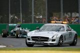 Strategii týmu Mercedes neohrozilo ani vyjetí zaváděcího vozidla,...