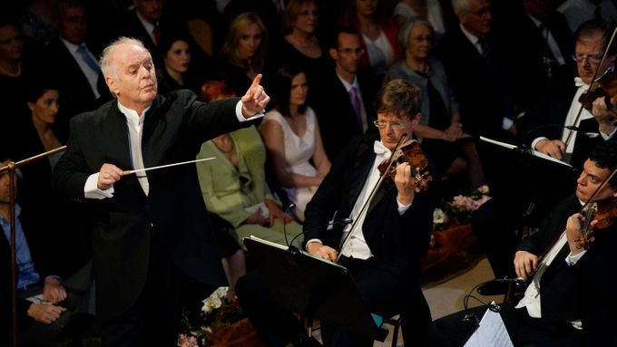 Zahájení Pražského jara 2017: Má vlast v podání Vídeňských filharmoniků pod vedením dirigenta Daniela Barenboima.