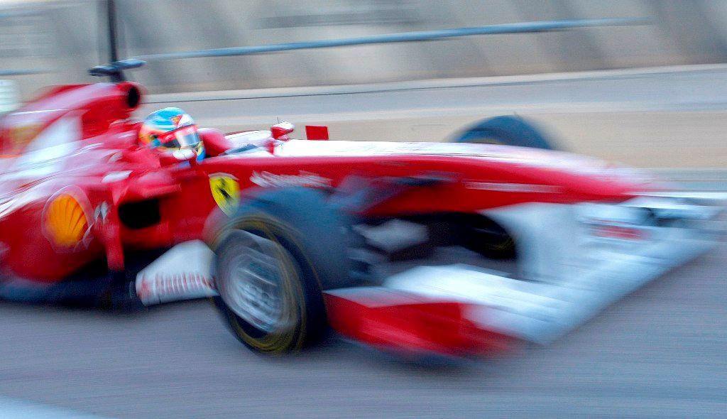Testy F1 ve Valencii: Alonso