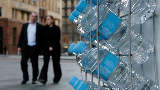 Dánsko chce být ekologické, vodu nabízí evropským politikům jen z kouhoutku. PET lahve jsou "zakázané".