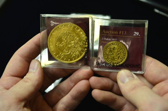 Dvě nejdražší mince v historii Česka pózují spolu.