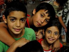 Děti z romské ubytovny.