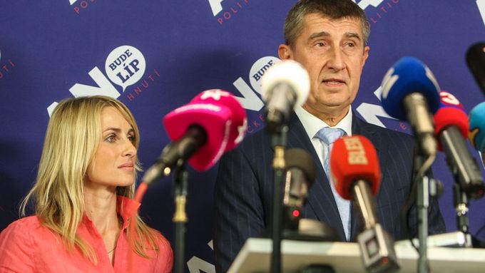 Andrej Babiš ve štábu ANO při eurovolbách.