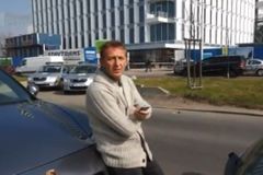 Janouškovi zůstal řidičák. Policie mu ho vzít nemůže