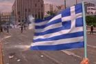 Řecká ekonomika padá do propasti rychleji, než se zdálo