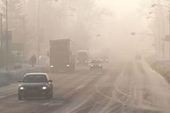 Smog dusí Brno, zasáhl i Olomouc a Královéhradecko