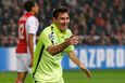Lionel Messi slaví gól proti Ajaxu