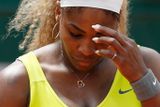 Světová tenisová jednička a obhájkyně loňského titulu Serena Williamsová nečekaně vypadla na Roland Garros už ve druhém kole.