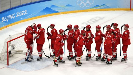 Rusové zahájili olympijský turnaj výhrou nad Švýcarskem.