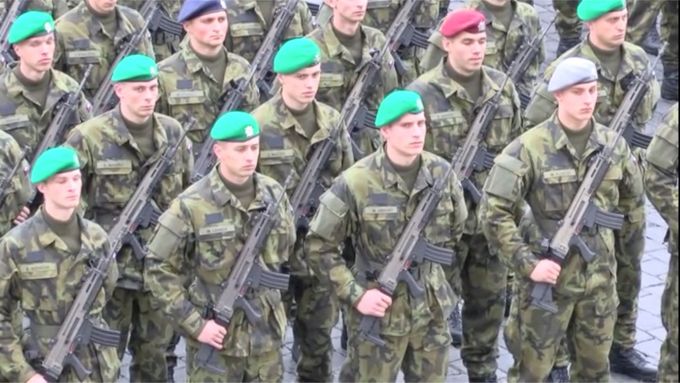 Slavnostní přísahy vojáků se prezident Miloš Zeman loni účastnil.
