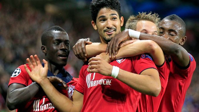 Fotbalisté Lille vyhráli v bitvě o druhé místo v Ligue 1 s Monakem 2:0, jemuž tak uštědřili první porážku v sezoně.