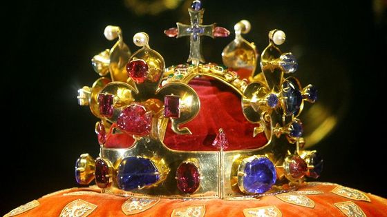 Koruna, žezlo i jablko českých králů čekají na vás