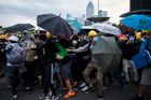 Policie v Hongkongu zadržela v ulicích další demonstranty
