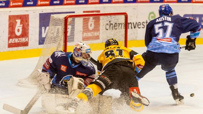 Vítěz utkání 52. kola hokejové extraligy mezi Litvínovem a Kladnem si definitivně zajistí záchranu.